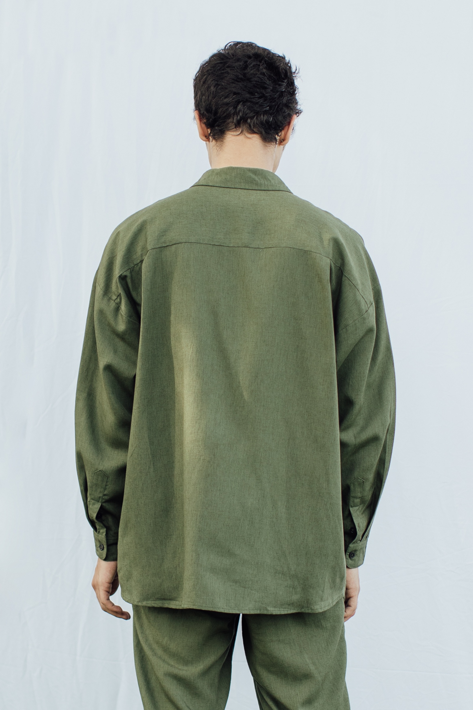 Picture of Tobias Shirt Olive (Unisex)