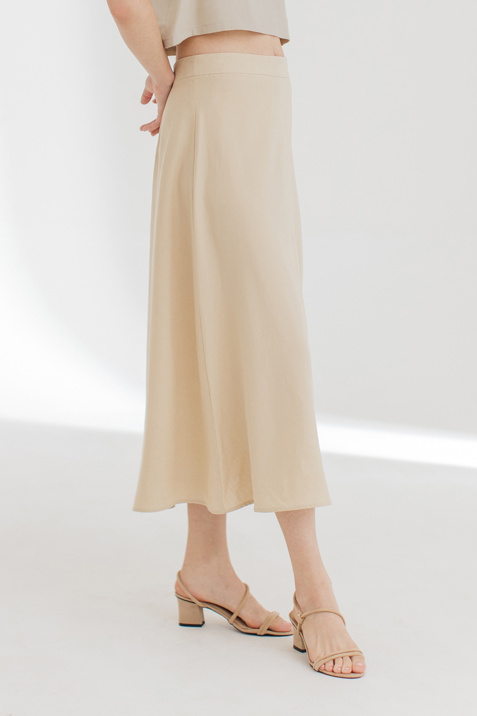 Picture of Cain Midi Skirt Sand